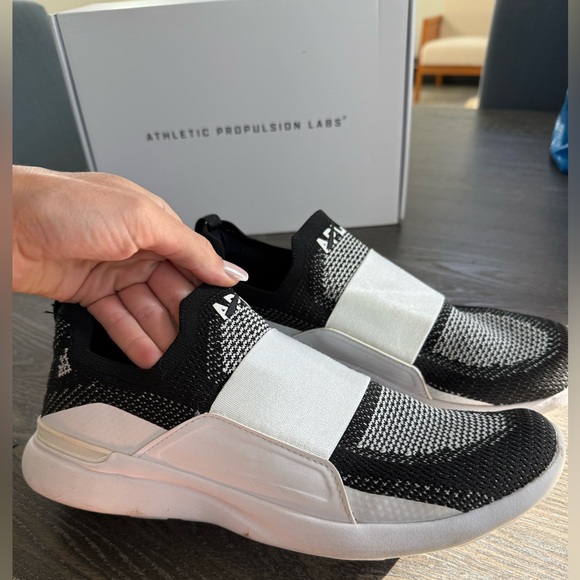 APL Women’s Techloom Bliss- Size 10 - Picture 4 of 11